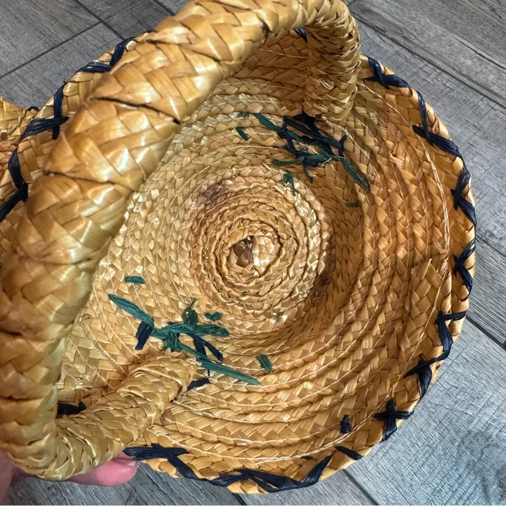 Set of 2 Small Vintage Floral Straw Nesting Baskets